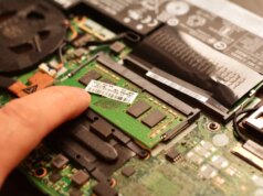 Gli analisti prevedono che il prezzo dei laptop computer si ripercuoterà sul prezzo dei laptop computer e sarà necessario tenere stretto il portafoglio