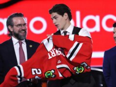 Sacha Boisvert firma il suo contratto d’ingresso con i Blackhawks