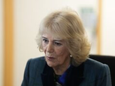 La regina elogia il libro per aver insegnato ai bambini i sacrifici della generazione della guerra