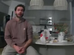 Il video dell’arresto di Taylor Frankie Paul mostra Dakota che supplica i poliziotti di prenderlo invece