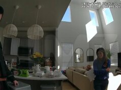 Sgabello da bar Taylor Frankie Paul della rissa del 2023 confiscata dalla polizia in video