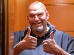 John Fetterman, sotto il fuoco dei colleghi democratici, rompe con i dettami del partito e spesso si schiera con Trump