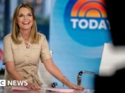 Savannah Guthrie progetta di tornare alla NBC mentre continua la ricerca della madre scomparsa