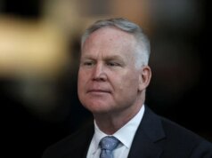 Il governatore dell’Oklahoma sceglie il dirigente dell’energia per occupare il seggio di Mullin al Senato