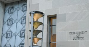 Il Dipartimento di Giustizia aiuta l’ufficio advert aiutare gli immigrati più poveri a ottenere assistenza legale a prezzi accessibili, dicono le fonti