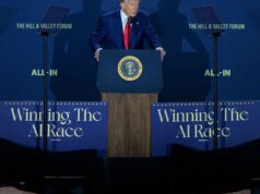 Trump delinea il nuovo piano di regolamentazione dell’IA: cosa c’è dentro e cosa manca