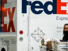 FedEx offre la consegna in giornata mentre combatte con Amazon e altri rivenditori