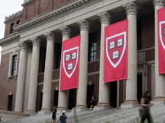 Gli Stati Uniti fanno causa advert Harvard, sostenendo che non è riuscita a proteggere gli studenti ebrei e israeliani