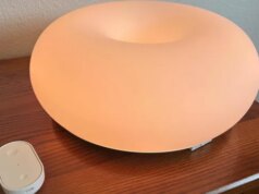 La mia nuova lampada intelligente Ikea è una ciambella luminosa di felicità