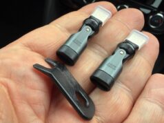 Questo connettore USB-C da $ 5 ha risolto il mio problema più grande con la ricarica di telefoni e laptop computer