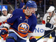 Gli isolani recuperano da uno svantaggio di due gol per battere i Panthers