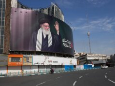 MIKE PENCE: Trump e il nostro incredibile esercito stanno mettendo nice a 47 anni di terrore iraniano