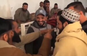 Il grande gesto dei giocatori di cricket afghani per le vittime degli attacchi aerei mortali da parte del Pakistan