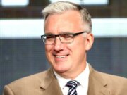 Keith Olbermann sotto accusa per aver definito Lou Holtz un “sacco di merda” dopo la morte del leggendario allenatore