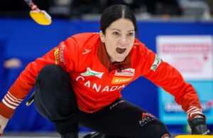 La canadese Kerri Einarson vince la quinta partita consecutiva ai mondiali di curling femminile