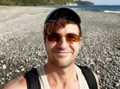 Un uomo intraprende un viaggio estremo di 8 ore in un altro paese e torna a casa lo stesso giorno