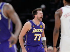 Doncic scende di 40, James ne aggiunge 30 mentre i Lakers allungano la serie di vittorie consecutive sui Rockets