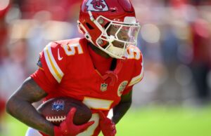 Fonte AP: il ricevitore degli Eagles, Marquise Brown, con un contratto di un anno