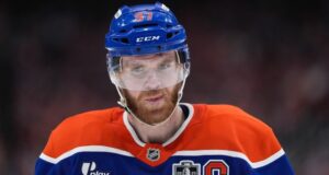 Gli Oilers si concentrano sulla preparazione ai playoff mentre il caos del Pacifico gira intorno a loro