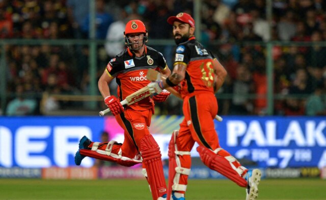 mf44rub_ab-de-villiers-virat-kohli_625x300_20_March_26.jpg