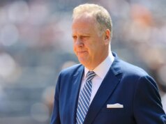 L’emittente americana degli Yankees contesta il fatto di “avvolgere lo sport nella bandiera e predicare il patriottismo”