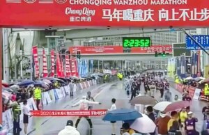 La Cina sospende il funzionario della maratona che ha bloccato il vincitore al traguardo