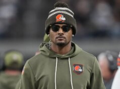Il proprietario dei Browns offre una prospettiva ottimistica per Deshaun Watson, tormentato dagli infortuni