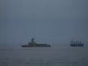 L’Iran valuta la possibilità di consentire il passaggio attraverso lo Stretto di Hormuz a un numero limitato di petroliere