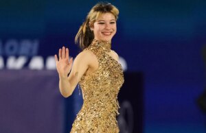 La stella statunitense del pattinaggio artistico Alysa Liu sembra ritirarsi dai Campionati del mondo di Praga