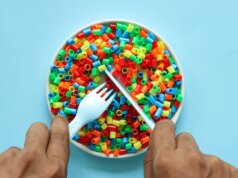 7 punti metallici da cucina che perdono microplastiche nel cibo