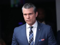 Media sotto accusa: i giornalisti continuano a mettere in discussione la guerra in Iran perché Hegseth li definisce “non patriottici” e “anti-Trump”