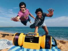 Sono impotente contro la nostalgia degli anni ’80 nei nuovi altoparlanti e cuffie wi-fi di Philips