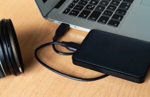 Trasferisci le foto dal tuo telefono a un disco rigido