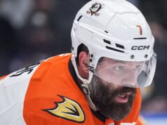 Il capitano dei Geese Radko Gudas fuori contro gli Oilers per infortunio