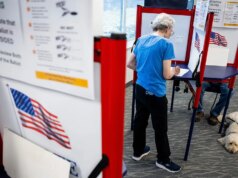 I governatori del GOP e gli AG appoggiano la spinta del Trump SAVE Act, avvisano che il sistema dà “indebita influenza” agli stati con stranieri illegali