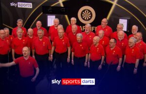 Il coro gallese dà il benvenuto alla Premier League a Cardiff!