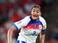 L’uomo che ha postato messaggi razzisti su Carter evita il carcere