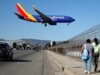 Il pilota del Southwest interrompe l’atterraggio a Hollywood Burbank perché la pista “non period del tutto libera”: rapporto