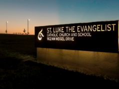 L’autista salta sul marciapiede e colpisce 9 studenti durante il ritiro dopo la scuola in Iowa