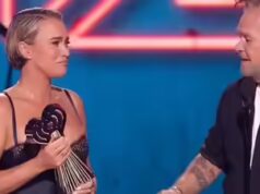 Teddi onora papà e racconta come John Mellencamp l’ha “salvata”.