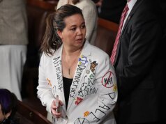 Hawaii Dem rivela perché è rimasta seduta durante il momento virale SOTU di Trump sulla priorità knowledge agli americani