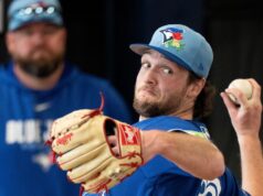 Trey Yesavage dei Blue Jays inizierà la stagione in IL con un problema alla spalla