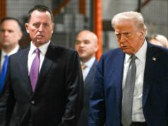 Trump sostituisce il presidente del Kennedy Middle Richard Grenell, segnando la superb di un mandato controverso