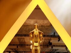 All’interno del Governors Ball, dove le star si facevano incidere i loro Oscar e facevano uno spuntino con crocchette di pollo con caviale