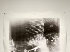 Una mostra d’arte antinucleare è stata aperta nella contea di Los Angeles. Poi gli Stati Uniti hanno bombardato l’Iran