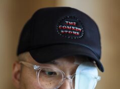 Alex Duong, comico e attore di “Blue Bloods” la cui carriera stava decollando, muore a 42 anni dopo la battaglia contro il cancro