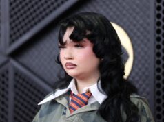 La hitmaker “disordinata” Lola Younger è tornata e si sta riprendendo dopo che i problemi di dipendenza l’hanno portata a crollare sul palco