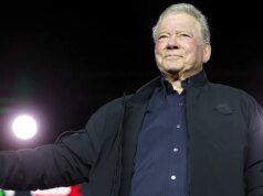 William Shatner compie 95 anni e dà consigli schietti sulla vita che lo fanno continuare a “fumare”!’