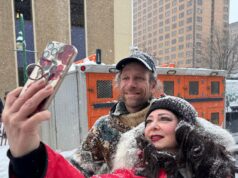 Dopo essersi allenata nella neve alta e nel freddo pungente, l’ex star del actuality cerca di vincere di nuovo l’Iditarod