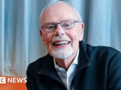 Il DJ Bob Harris afferma che il cancro alla prostata si è diffuso alla colonna vertebrale